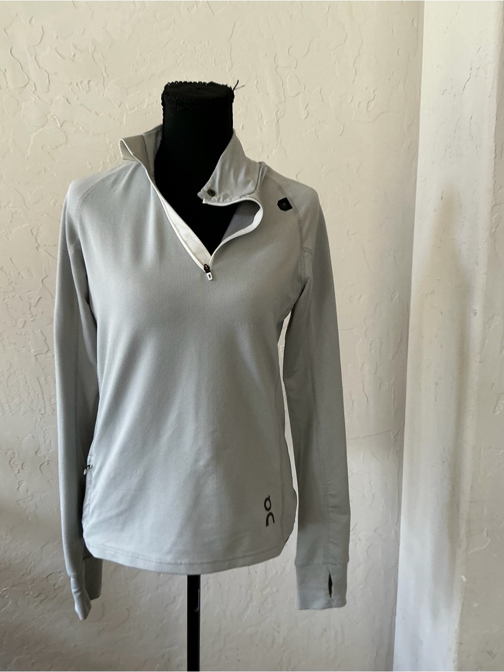 On Running Light Gray Quarter-Zip Performance Top